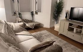 Gorgeous 2 Floor 3 Bed Apartment