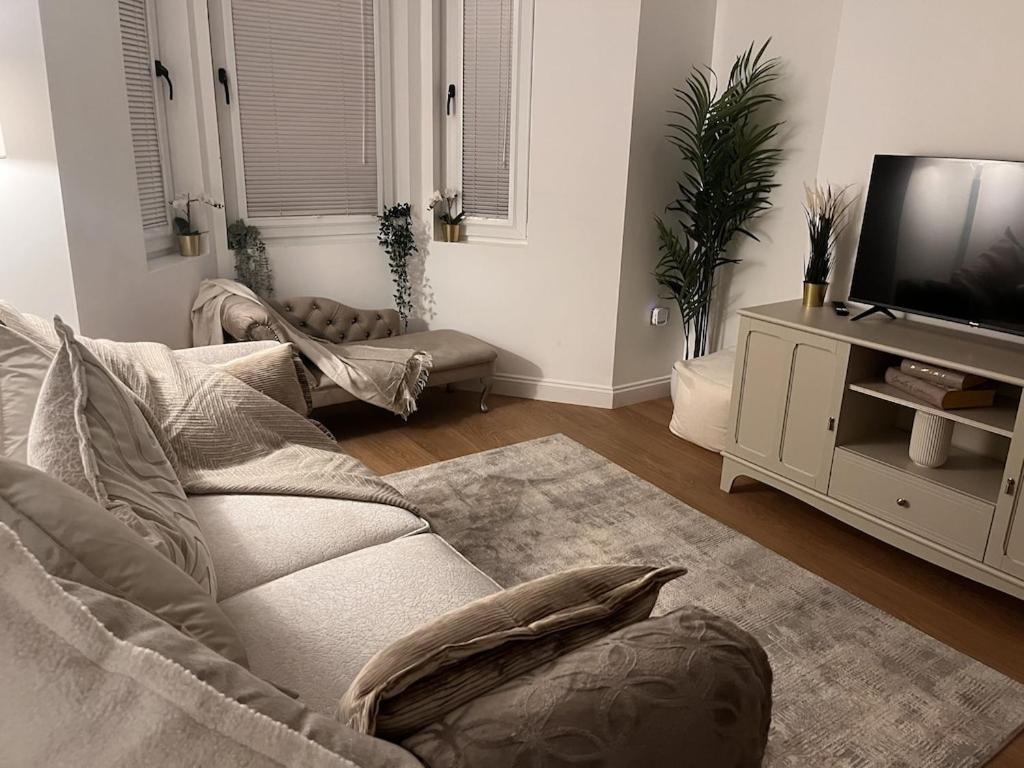 Gorgeous 2 Floor 3 Bed Apartment St Leonards-on-Sea Exterior photo